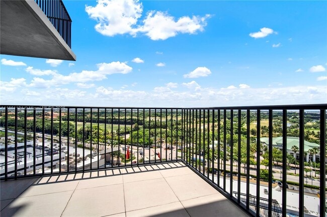 Building Photo - 5300 Paseo Blvd