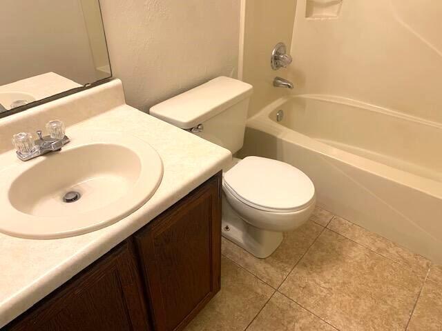 Building Photo - 1825 Hunters Path