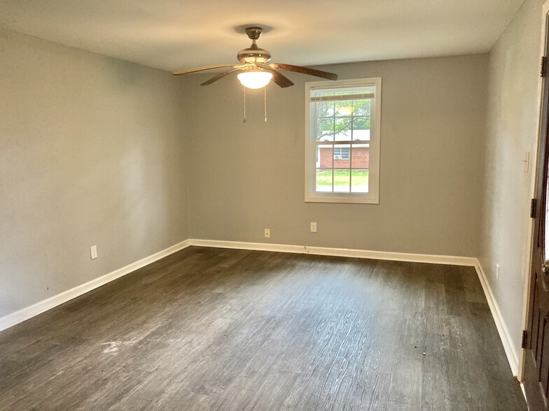Living Room - 626 Dashland Dr