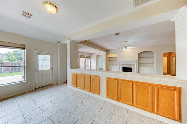 Building Photo - 3203 Amerson Dr