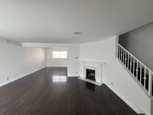 Primary Photo - 18550 Hatteras St
