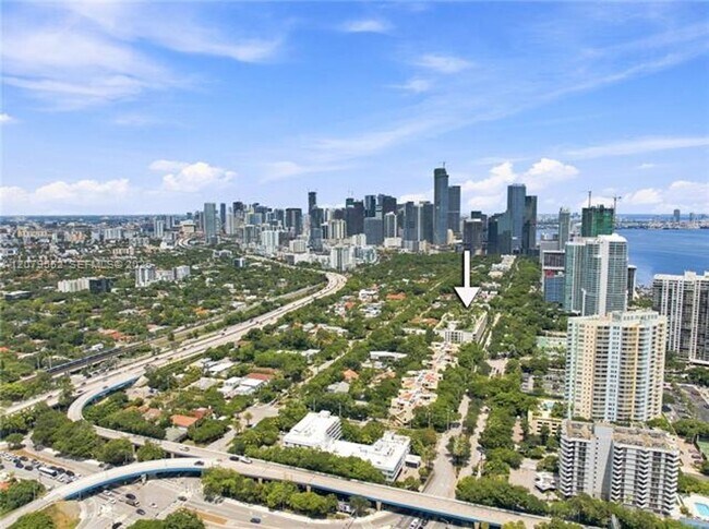 Building Photo - 2200 Brickell Ave