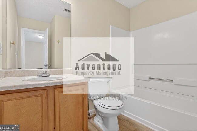 Building Photo - 8100 Oakley Cir