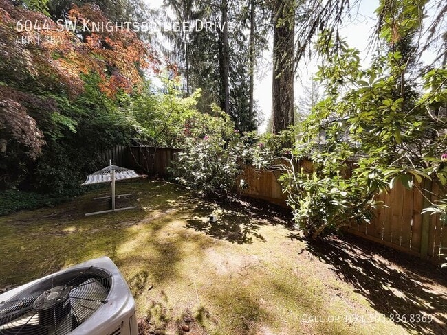 Building Photo - 6044 SW Knightsbridge Dr