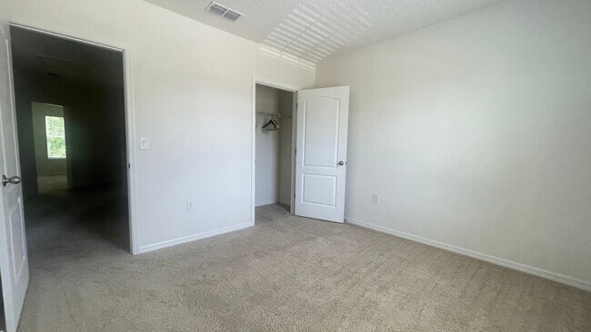 Building Photo - 1608 Primo Ct