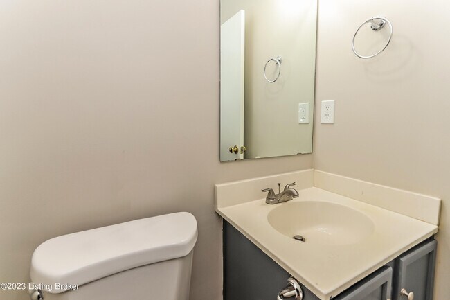 Building Photo - 6226 Maravian Dr