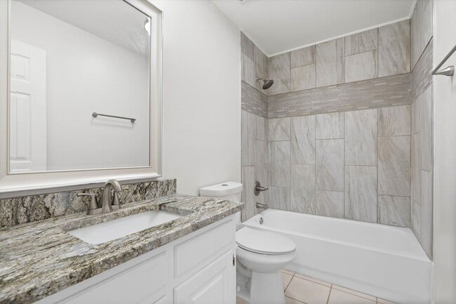 Building Photo - MOVE IN READY BEAUTY IN PINEHURST