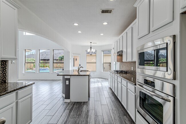 Building Photo - 6219 St Rosalia Dr