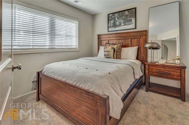 Building Photo - 2028 Bixby Byway Dr SE