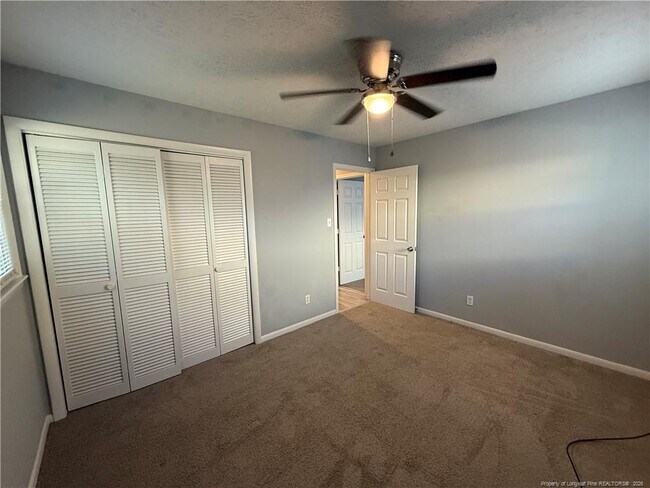 Building Photo - 1611 Diplomat Dr