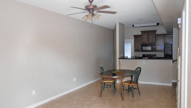 Interior Photo - 2101 E. Kearney