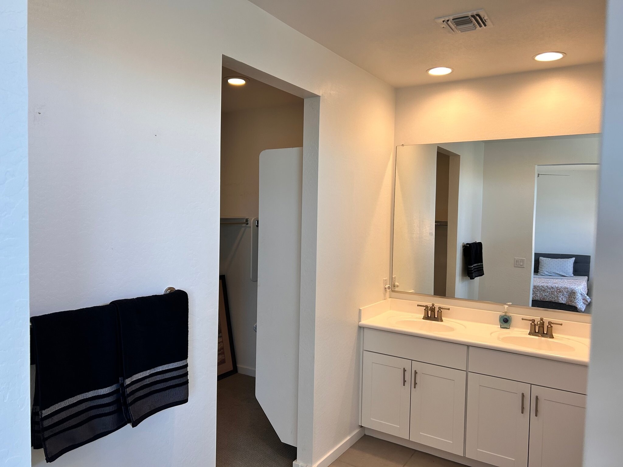 Building Photo - 4486 Stonecrop Dr