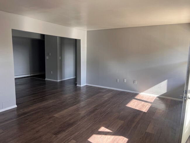 Living Room - Crestwood Apartments
