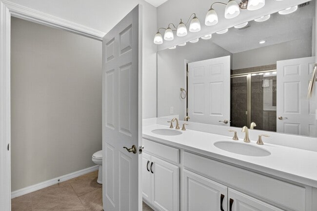 Building Photo - Annual Unfurnished 2 Bedroom 2 Bathroom with a Den located in the Preserve at the West Villages!