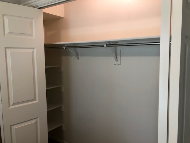 Building Photo - 541 E 500 N