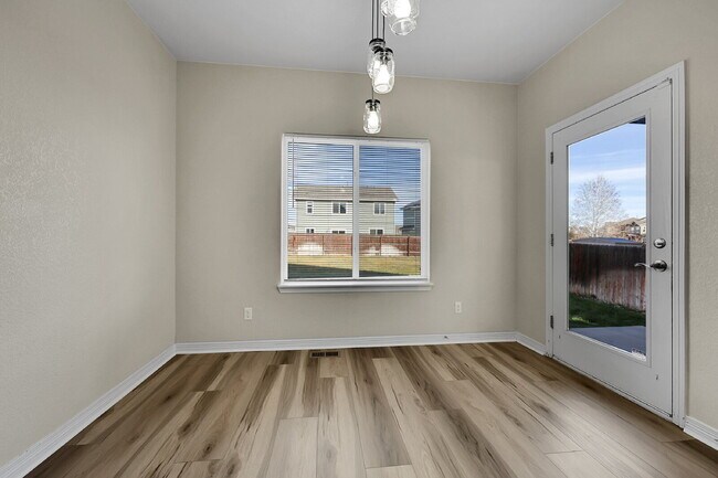 Building Photo - $2,650.00 - 6 Bedrooms, 3.5 Bathrooms, Single Family Home in Colorado Springs with Fenced Yard!
