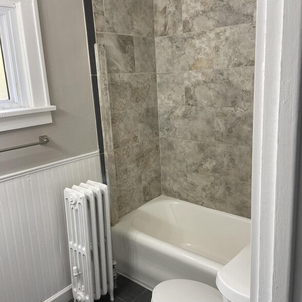 Building Photo - 3916 Orchard Rd