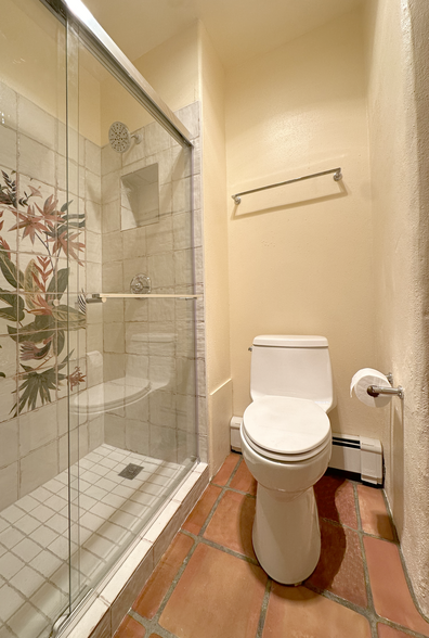 Building Photo - 721 W Manhattan Ave