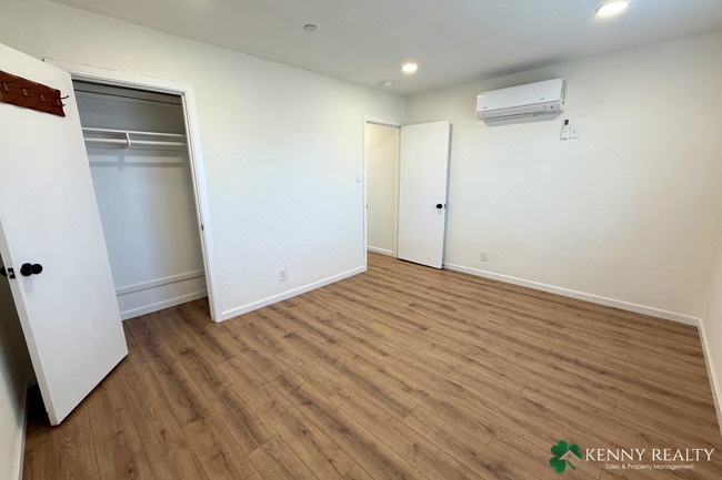 Building Photo - Remodeled 3 BD/2 BA Home with Private Entrance and Backyard