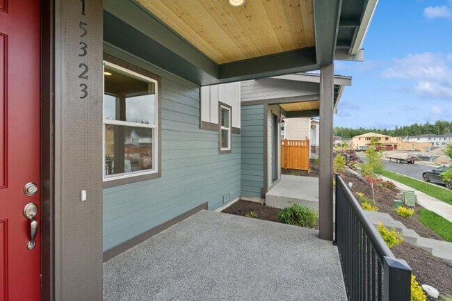 Building Photo - 3 bedroom in Bonney Lake WA 98391