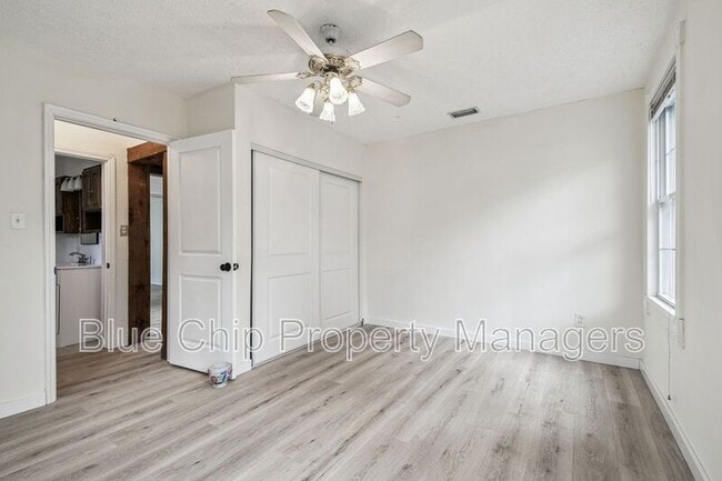 Building Photo - 43 Aegean Ave