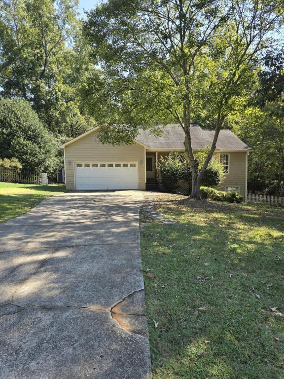 Building Photo - 180 Pinewood Dr