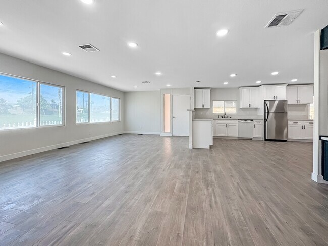 Building Photo - 33371 Tubac Trail