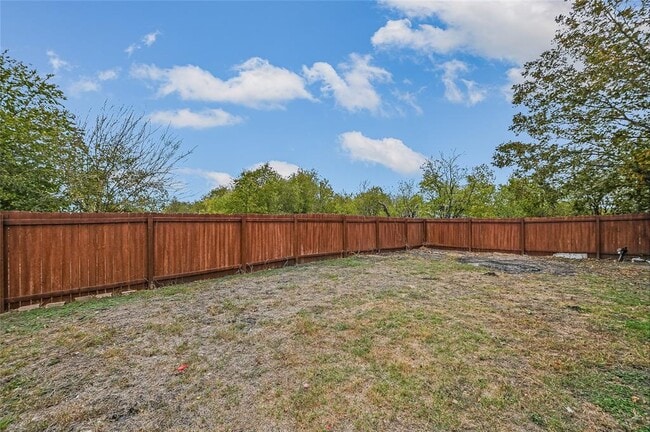 Building Photo - 200 Creekside Trail