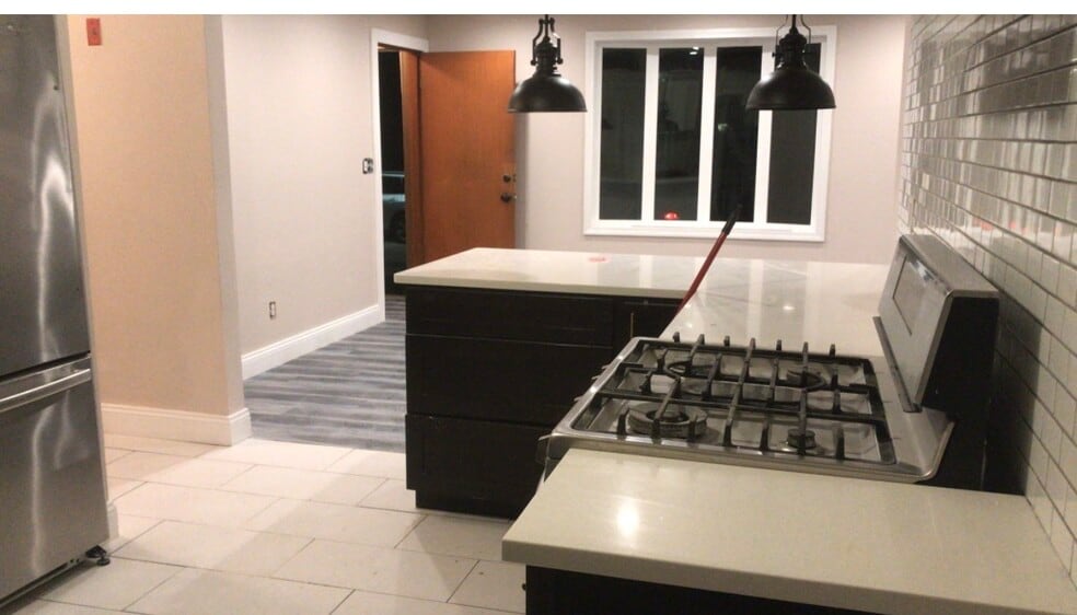 Building Photo - 126 Prentice Ave