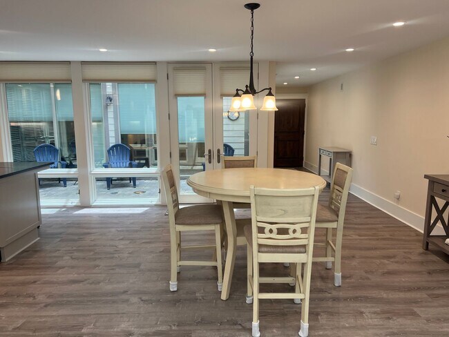 Building Photo - Briarwood Villa - One Level, Golf View