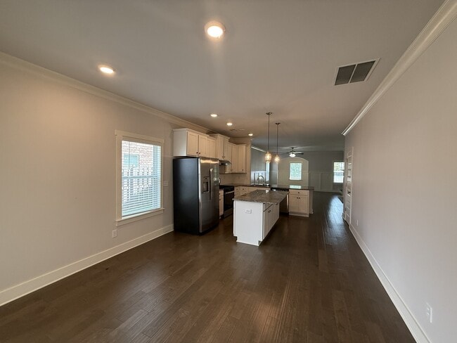 Building Photo - 22 Desert Oak Ct SW
