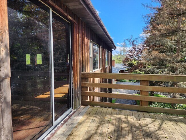 Building Photo - 7522 Utegg Rd