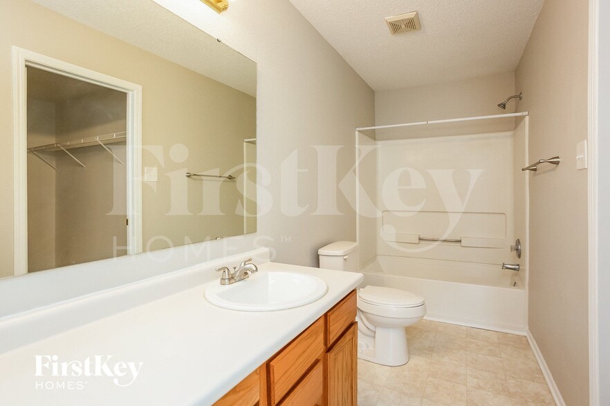 Building Photo - 10023 Sapphire Berry Ln