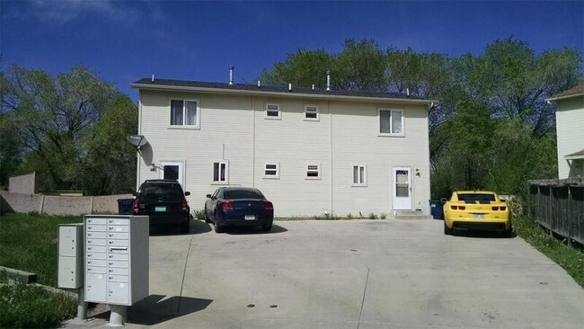 Building Photo - 901 Teal Ct