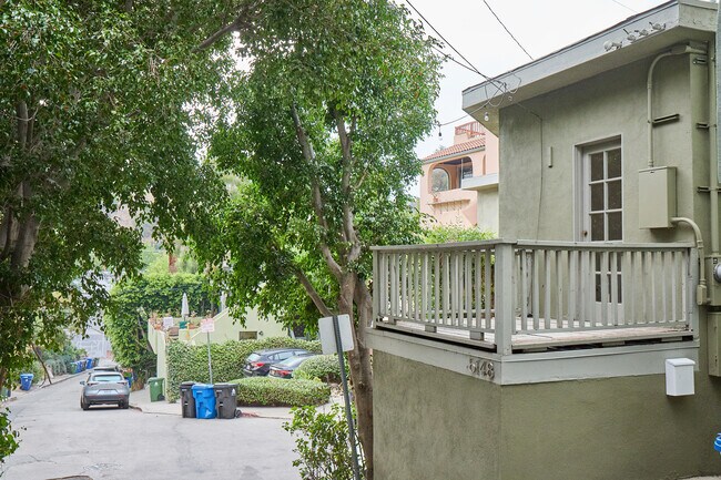 Building Photo - 6148 Glen Holly St
