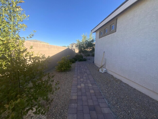 Building Photo - 799 Flowing Meadow Dr