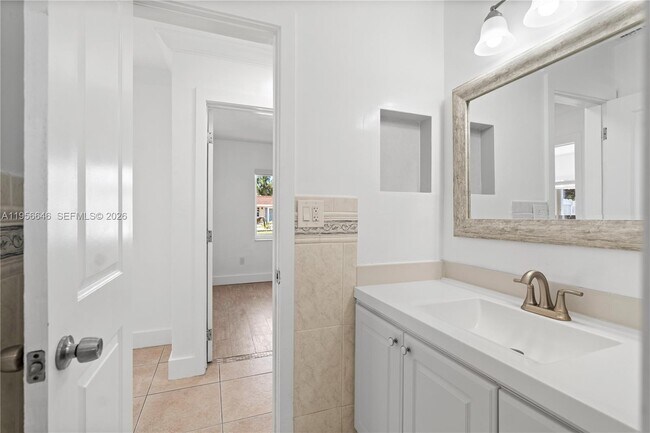 Building Photo - 5103 SW 128th Pl