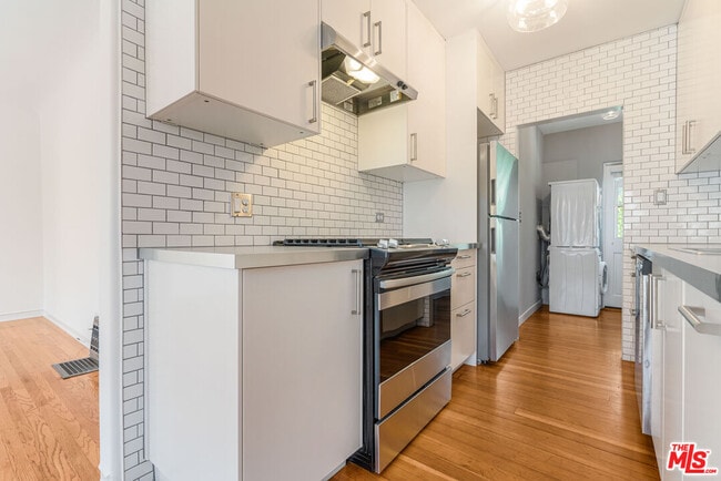 Building Photo - 2409 28th St