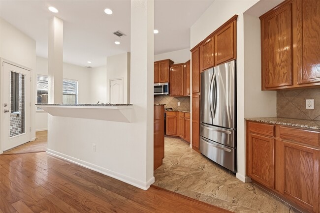 Building Photo - 17719 Brair Arbor