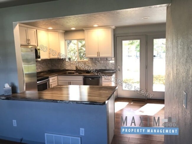 Building Photo - 121 Orchard Ave