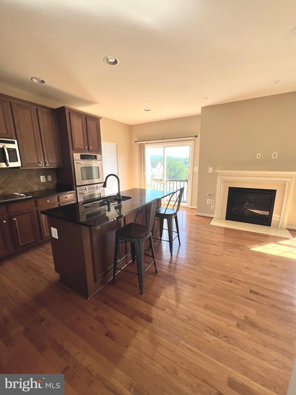 Building Photo - 194 Oxbow Dr