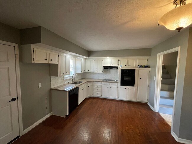 Building Photo - What a Beautiful home at 2500sq ft!  A cha...