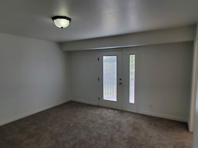 Building Photo - 4785 Dorilee Dr