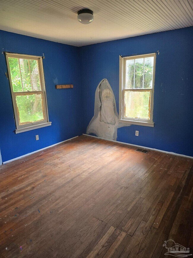 Building Photo - 2410 Ladd Dr