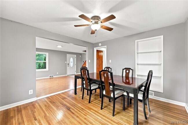 Building Photo - 4643 Patricia Dr