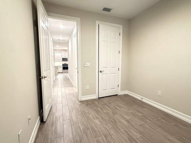 Building Photo - Annual Unfurnished Rental – 3 Bedroom Home in gated community South Naples