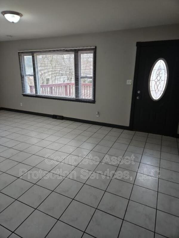 Building Photo - 3707 S Liverpool Rd