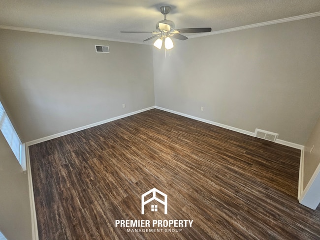 Building Photo - 5740 Fox Bend Ave