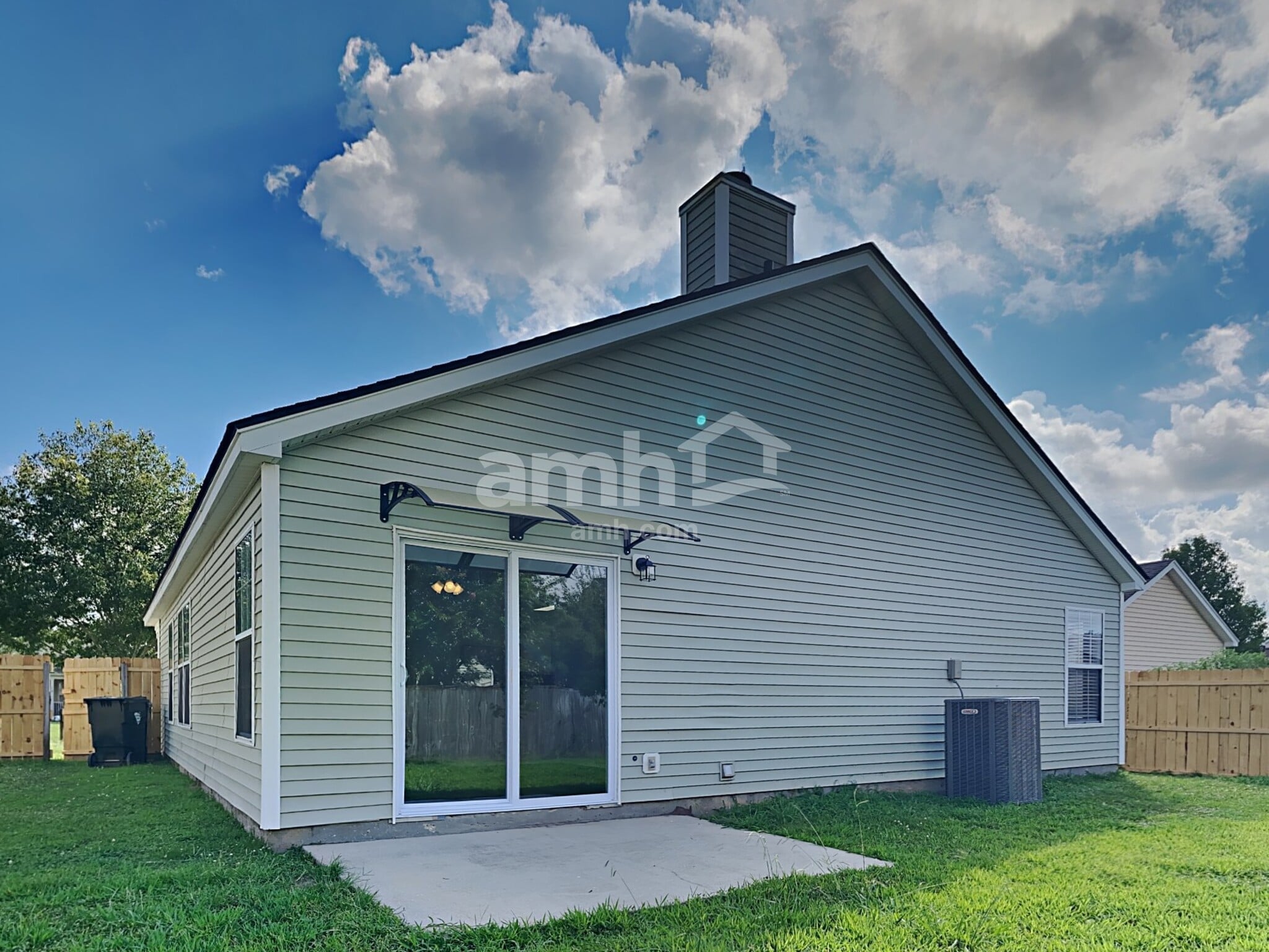 Building Photo - 114 Blue Jasmine Ln