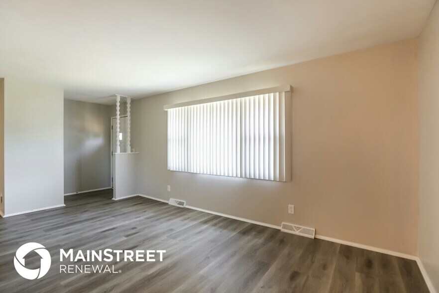 Building Photo - 7718 NE 54th St